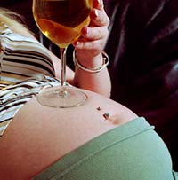 Как алкоголь влияет на беременность